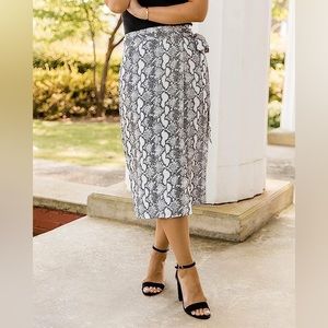 NWT The Drop x Kathleen Barnes Python Wrap Skirt Size Medium